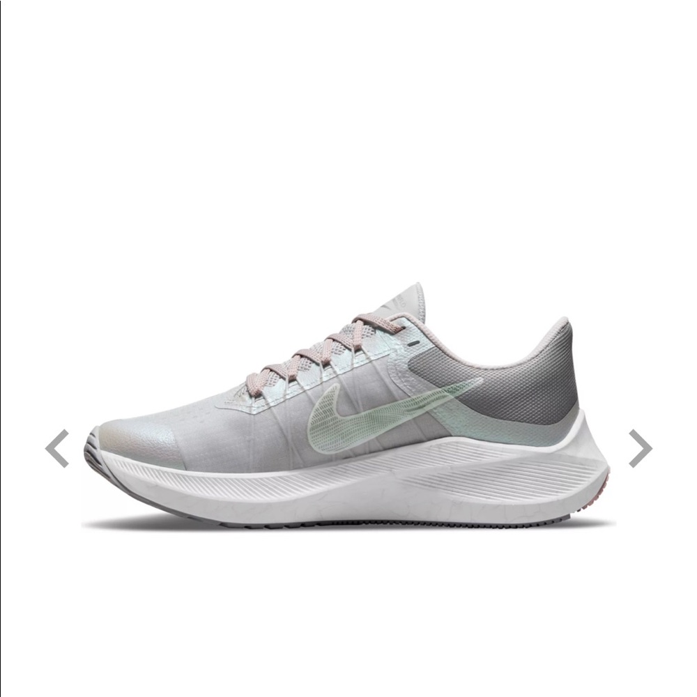 Nike winflo metallic running shoes- size Womens 9.5